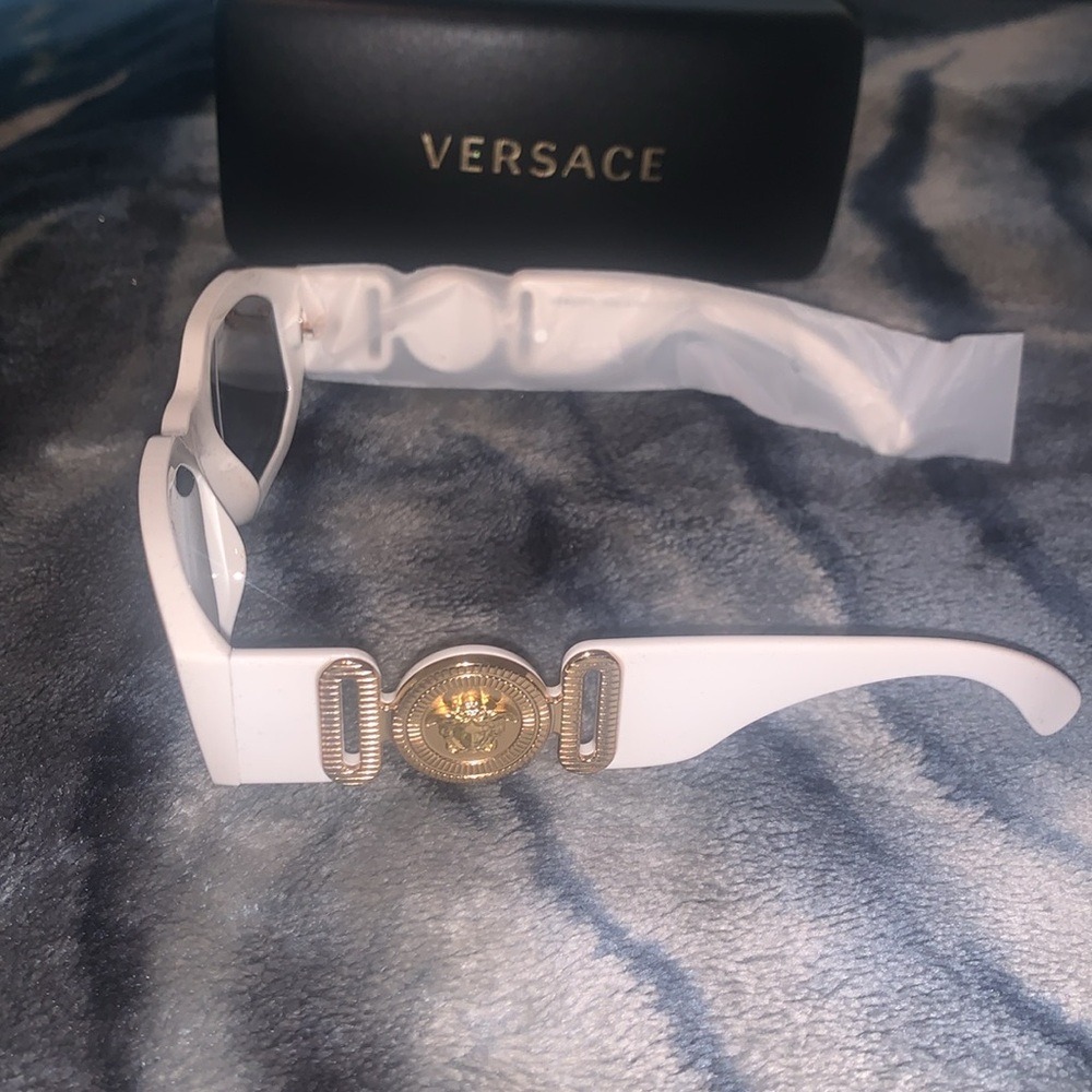 AUTHENTIC Versace sunglasses BIGGIE